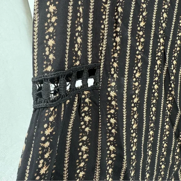 Black and Tan Wide Leg Pants with Crochet Inset - Picture 5 of 9